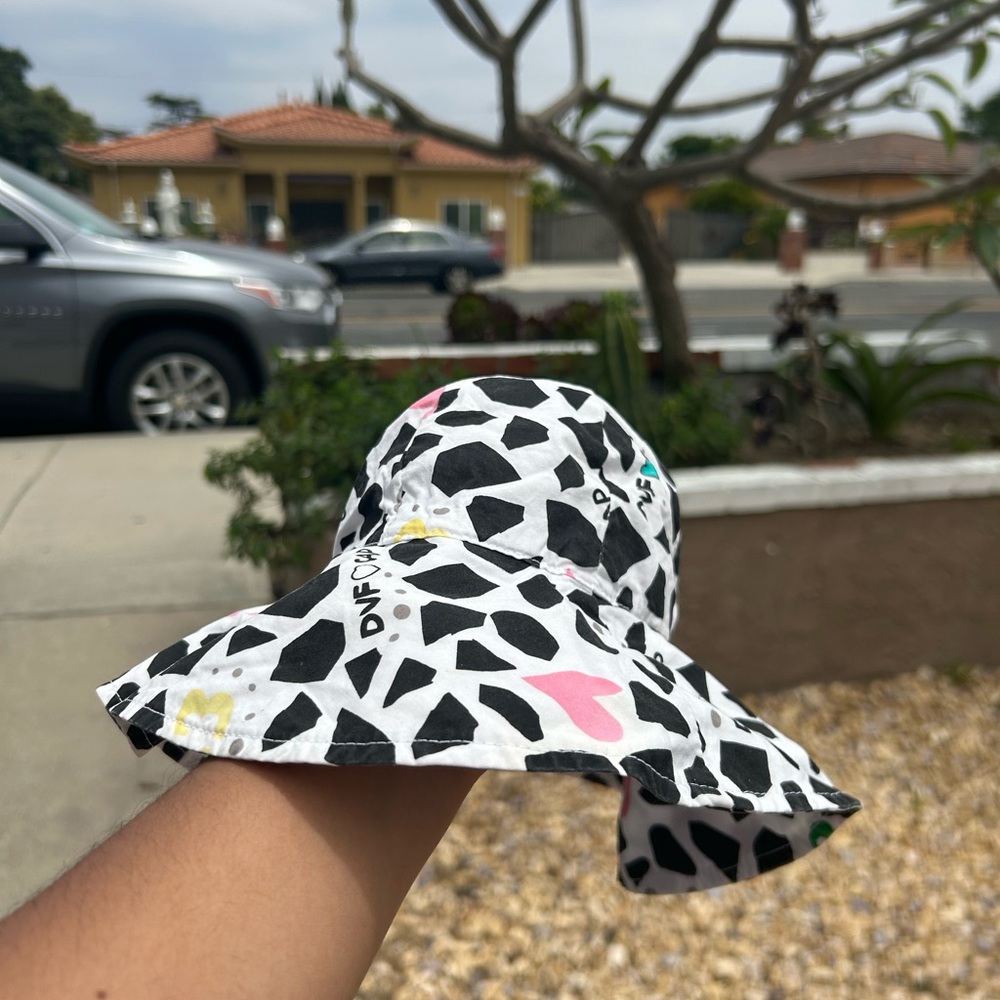 GAP Kids Black and White Patterned Hat